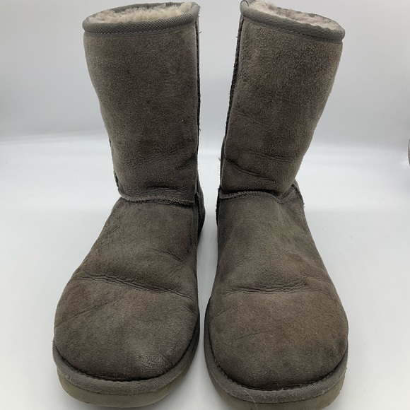 UGG Shoes - UGG MID CALF BOOTS